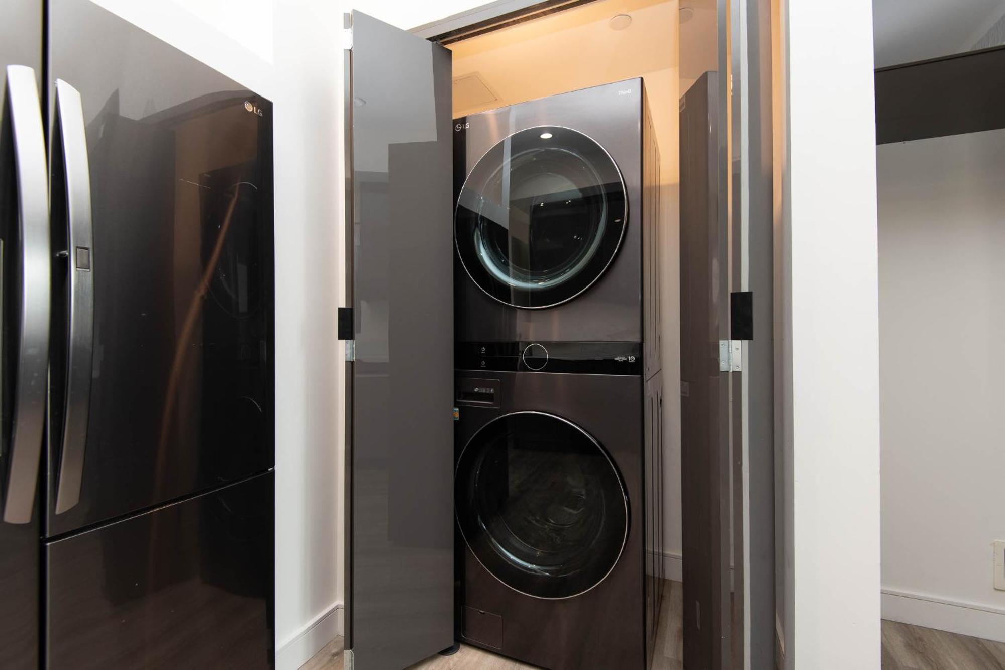 غلينديل، كاليفورنيا Regency Modern Apartments المظهر الخارجي الصورة